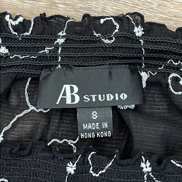 Y2K Women's Black Sheer Embroidered Top Dark Fairycore Whimsical 90s Size Small - Picture 3 of 12